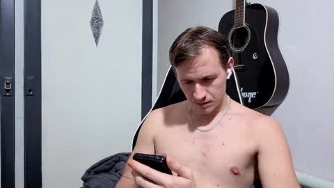 Snapshot of dimastyzzz chatting on 5, 2, 2025 Dimetriusen online show from 5, 2, 2025