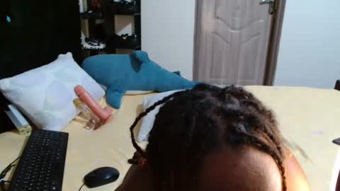 Snapshot of dime010 chatting on 5, 10, 2025 dime online show from 5, 10, 2025