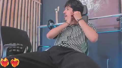 Snapshot of dimitrideluxe chatting on 24, 10, 2025 Dimitri online show from 24, 10, 2025