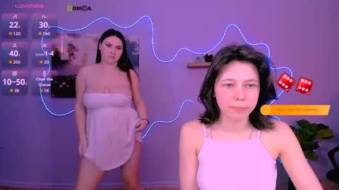 dina_bloom online show from 9, 4, 2026