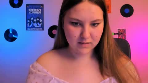 dina_bloom online show from 6, 5, 2026