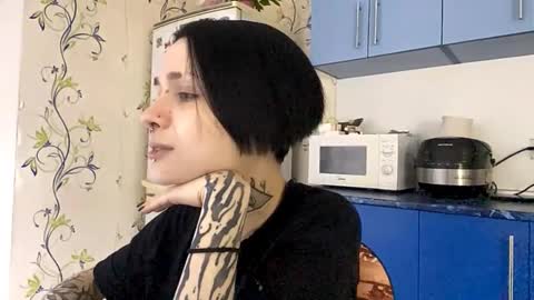 Cate online show from 17, 10, 2025