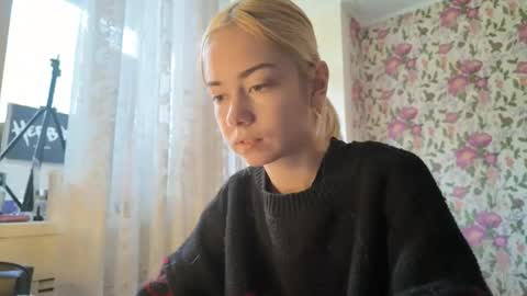 dinorahmroczkowski online show from 3, 10, 2025