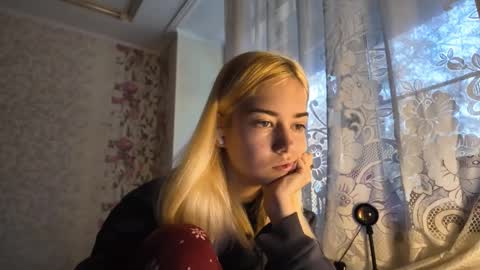 dinorahmroczkowski online show from 7, 10, 2025