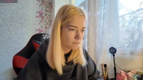 dinorahmroczkowski online show from 11, 10, 2025