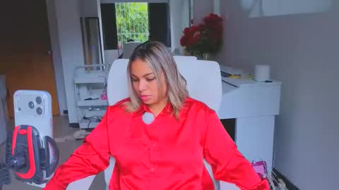 diosadeluniverso_ online show from 17, 4, 2026