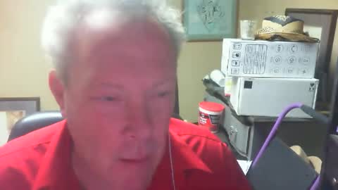 Snapshot of dirkpitt223 chatting on 15, 12, 2024 DirtkPitt Fun guy working online show from 15, 12, 2024