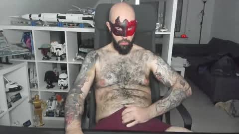 Snapshot of dirtybalws chatting on 29, 10, 2025 Robert online show from 29, 10, 2025