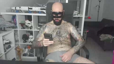 Snapshot of dirtybalws chatting on 27, 11, 2025 Robert online show from 27, 11, 2025