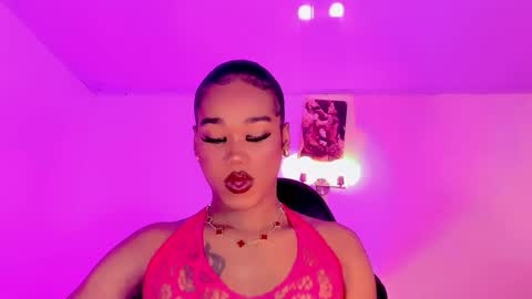 Naomy  online show from 18, 11, 2025