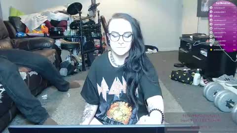 Snapshot of dirtymetalcouple chatting on 28, 2, 2025 DirtyMetalCouple online show from 28, 2, 2025