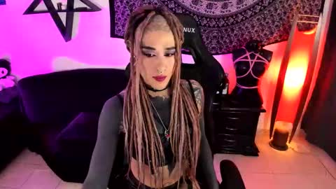 Snapshot of dirtyonix chatting on 9, 11, 2025 ONIX online show from 9, 11, 2025