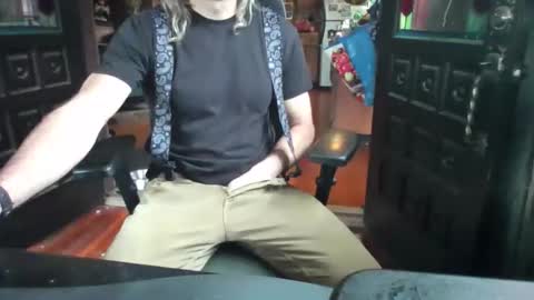 disgruntledyetti0101 online show from 2, 4, 2026