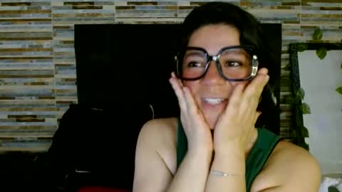 Snapshot of disneey2888 chatting on 26, 10, 2025 disneey2888 online show from 26, 10, 2025