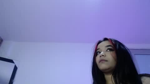 disyamil_pineda online show from 14, 5, 2026