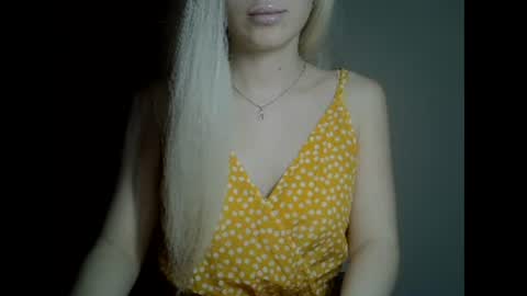 Snapshot of ditamilton chatting on 27, 12, 2024 DitaMilton online show from 27, 12, 2024