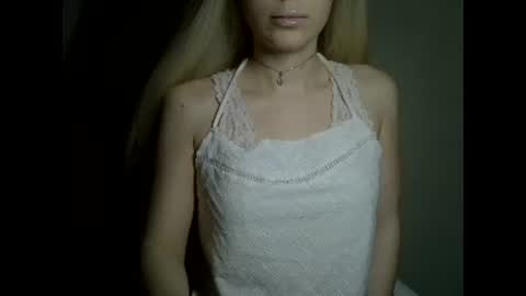 Snapshot of ditamilton chatting on 29, 12, 2024 DitaMilton online show from 29, 12, 2024