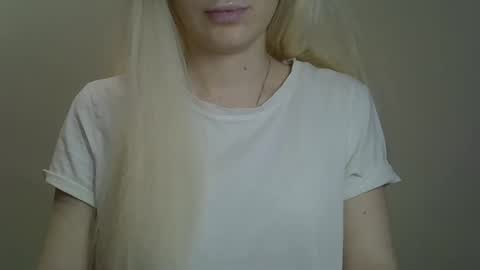 Snapshot of ditamilton chatting on 6, 1, 2025 DitaMilton online show from 6, 1, 2025