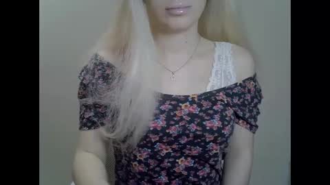 Snapshot of ditamilton chatting on 7, 1, 2025 DitaMilton online show from 7, 1, 2025