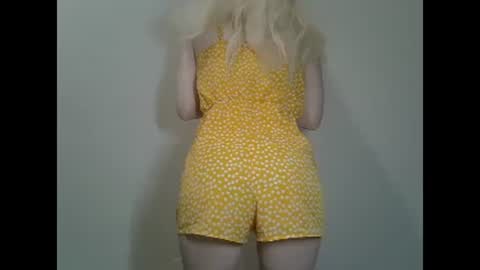 Snapshot of ditamilton chatting on 18, 2, 2025 DitaMilton online show from 18, 2, 2025