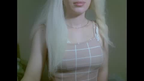 Snapshot of ditamilton chatting on 10, 9, 2025 DitaMilton online show from 10, 9, 2025