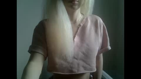 Snapshot of ditamilton chatting on 22, 9, 2025 DitaMilton online show from 22, 9, 2025