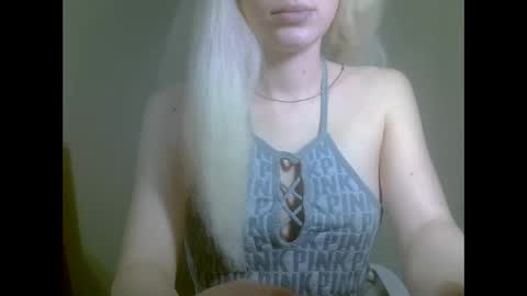 Snapshot of ditamilton chatting on 23, 9, 2025 DitaMilton online show from 23, 9, 2025
