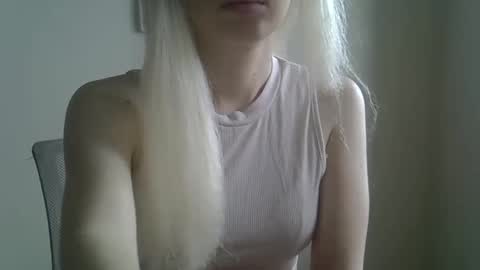 Snapshot of ditamilton chatting on 16, 10, 2025 DitaMilton online show from 16, 10, 2025