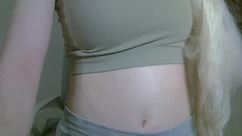 Snapshot of ditamilton chatting on 20, 10, 2025 DitaMilton online show from 20, 10, 2025