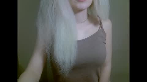 Snapshot of ditamilton chatting on 26, 10, 2025 DitaMilton online show from 26, 10, 2025