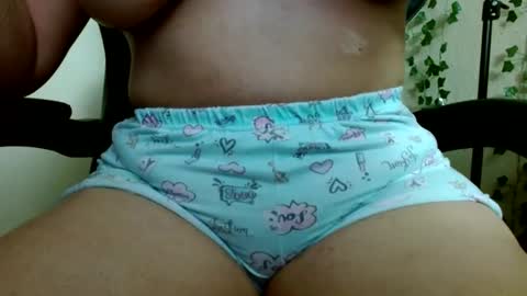 Snapshot of divadirty chatting on 29, 12, 2024 Mari online show from 29, 12, 2024