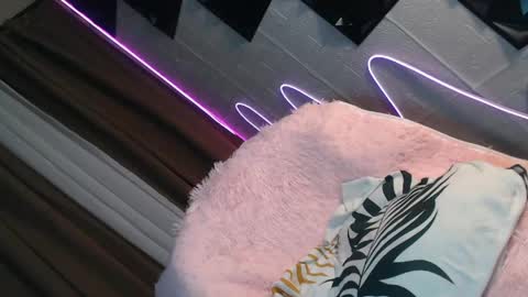 divinaaaaa online show from 21, 4, 2026