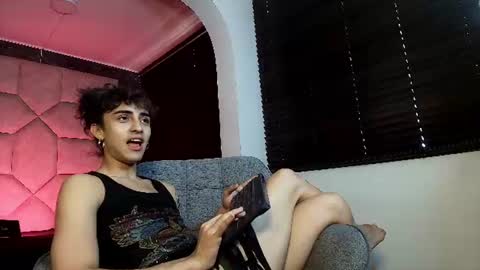 Snapshot of divine____ chatting on 7, 7, 2026 DIVINE online show from 7, 7, 2026