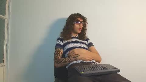Snapshot of divine____ chatting on 21, 7, 2026 DIVINE online show from 21, 7, 2026