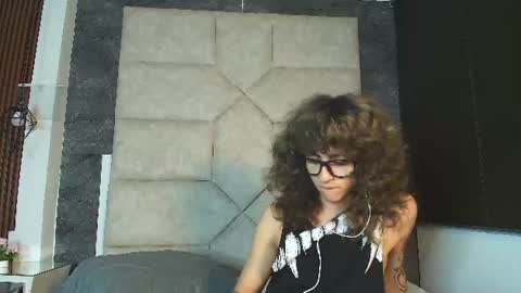 Snapshot of divine____ chatting on 29, 7, 2026 DIVINE online show from 29, 7, 2026