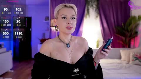 Snapshot of divine_kim chatting on 30, 4, 2026 Miss Kim online show from 30, 4, 2026