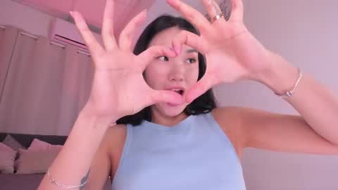 Snapshot of divine_madness chatting on 13, 6, 2026 AKITA MEW MEW Follow online show from 13, 6, 2026