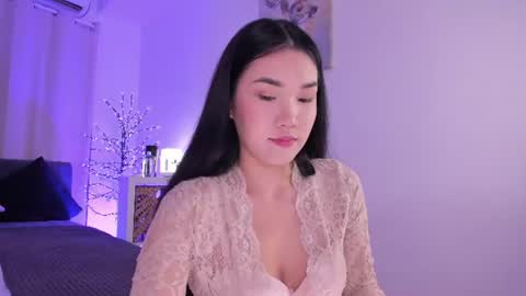 Snapshot of divine_madness chatting on 8, 7, 2026 AKITA MEW MEW Follow online show from 8, 7, 2026