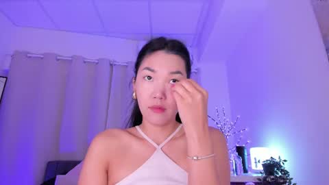 Snapshot of divine_madness chatting on 16, 7, 2026 AKITA MEW MEW Follow online show from 16, 7, 2026