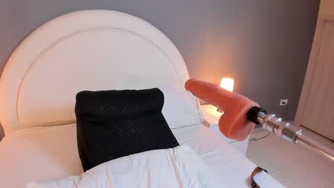 divine_sin online show from 27, 2, 2025