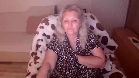 Snapshot of divineblond chatting on 16, 1, 2026 Alexxa online show from 16, 1, 2026