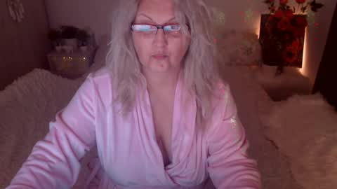 Snapshot of divineblond chatting on 22, 2, 2026 Alexxa online show from 22, 2, 2026