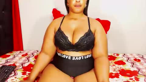 divinebooty93 online show from 3, 10, 2025