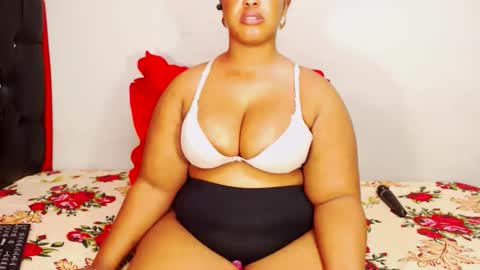 divinebooty93 online show from 20, 12, 2025