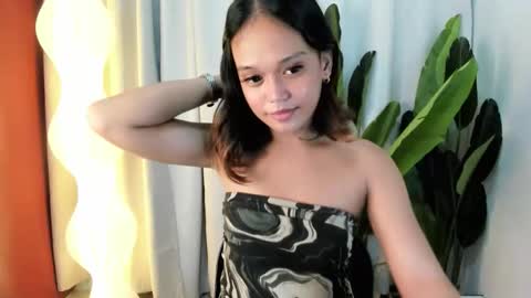 Snapshot of divinegoddness chatting on 21, 3, 2026 Crystal mae online show from 21, 3, 2026