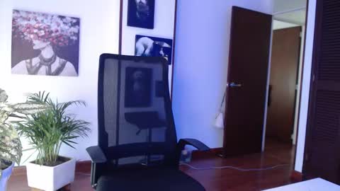 Hera online show from 4, 2, 2026