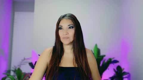 DivineLynn online show from 24, 11, 2025