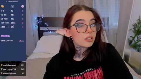 Snapshot of dixipixi_ chatting on 11, 1, 2025 dixipixi_ online show from 11, 1, 2025