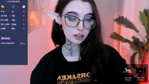 Snapshot of dixipixi_ chatting on 23, 1, 2025 dixipixi_ online show from 23, 1, 2025