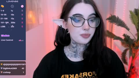 Snapshot of dixipixi_ chatting on 23, 1, 2025 dixipixi_ online show from 23, 1, 2025